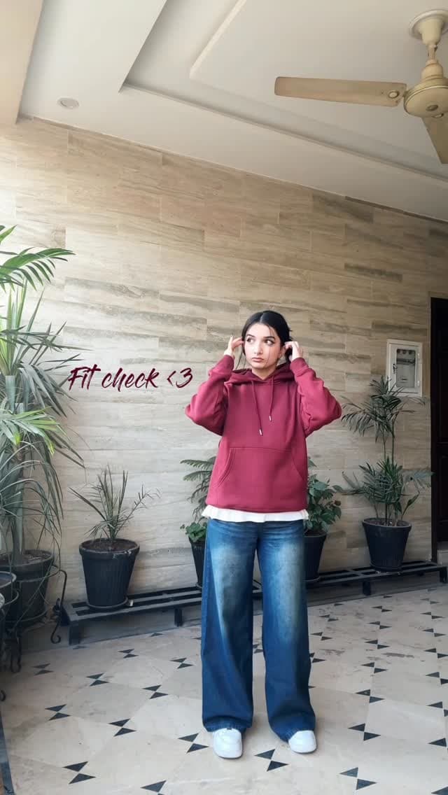 @toobanaveedd wearing Sukoon Fit Taskin Hoodie — @sukoonfit on Instagram